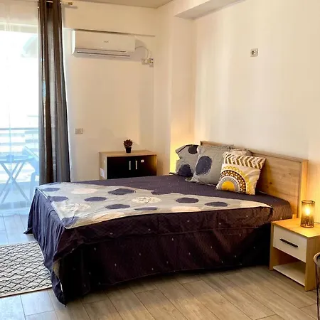Onix 608 Free Pool Apartment *