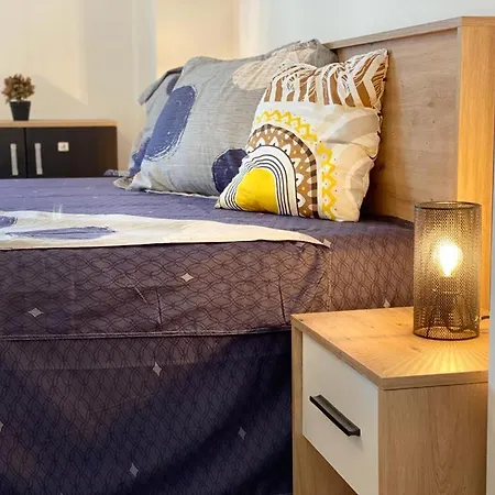 Onix 608 Free Pool Apartment